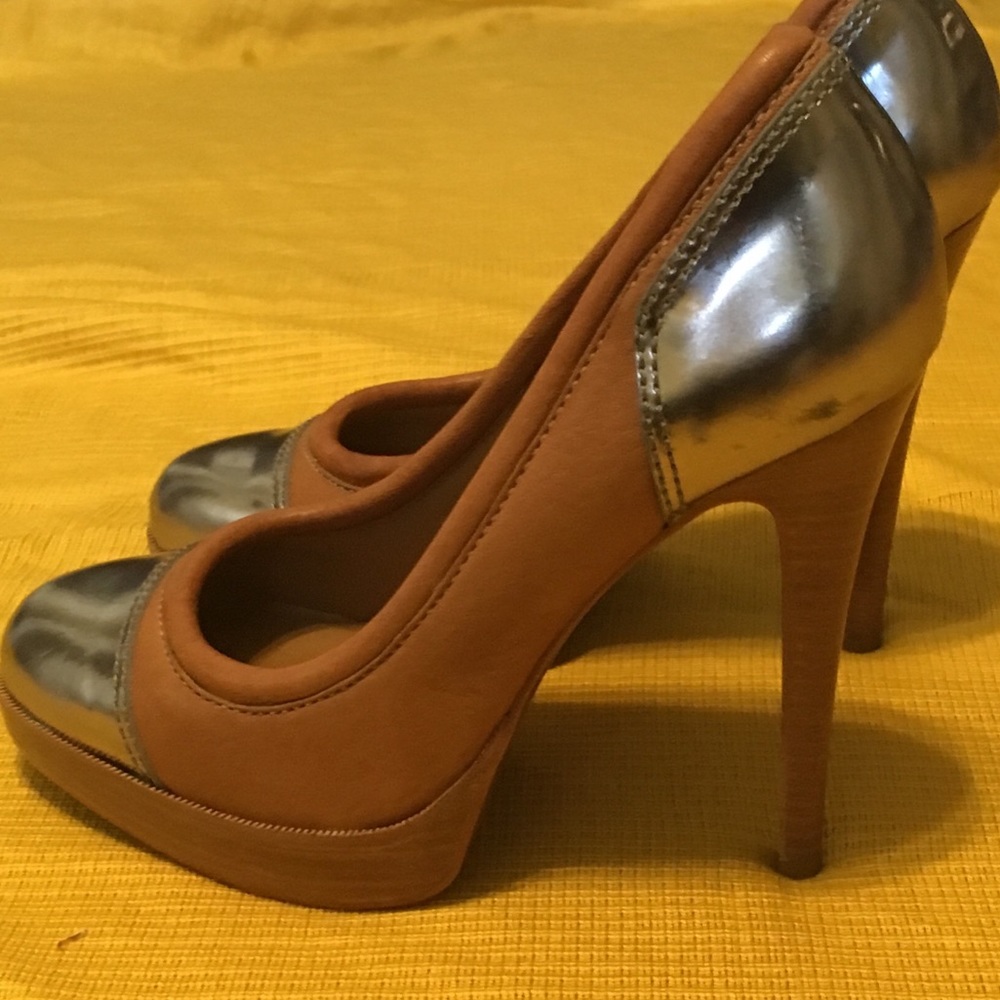 Tory Burch Heel